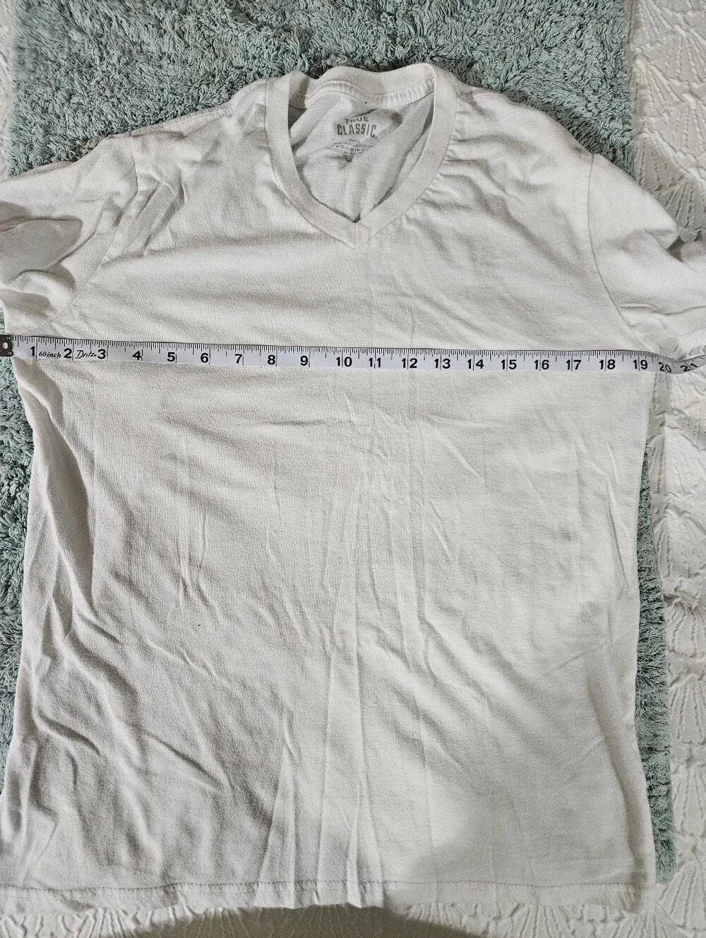 True Classic White V-Neck Tee Size Small